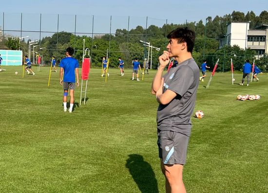 三级亚洲高清视频