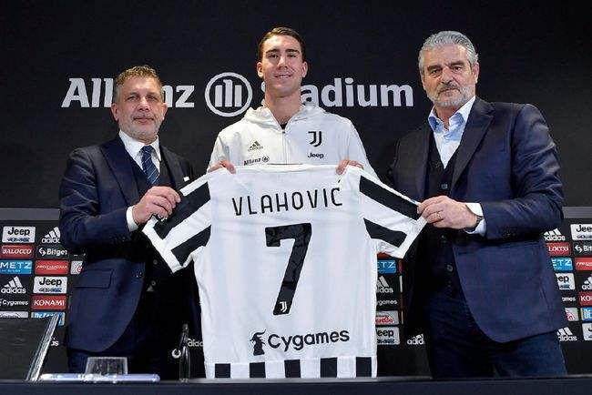 巨胸喷奶水www视频网站